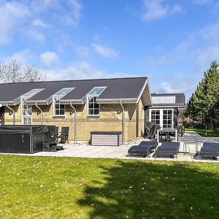 Dom wakacyjny Beautiful In With Sauna Blåvand