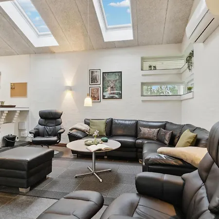 Holiday home Gorgeous In With Indoor Swimming Pool